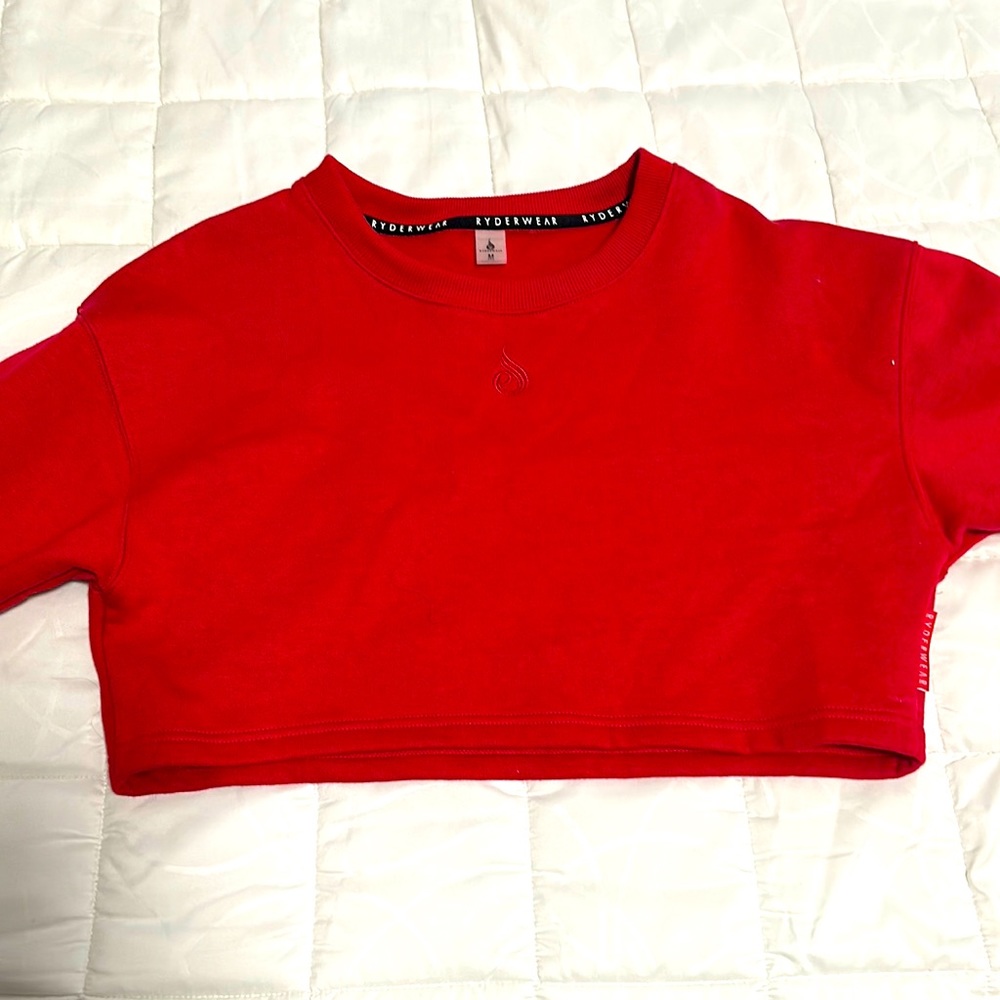 Ryderware crop workout too long sleeve